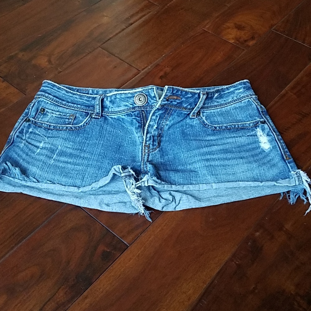 Aeropostale frayed denim shorts